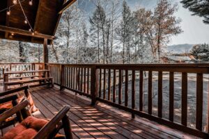 Cozy cabin in Black Bear Falls Gatlinburg Cabin Views