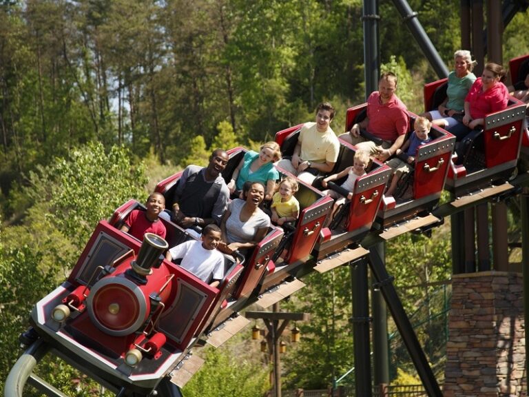 Dollywood Vacation Packages The All Gatlinburg Blog