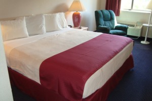 hotel-pigeon-forge-king-bed